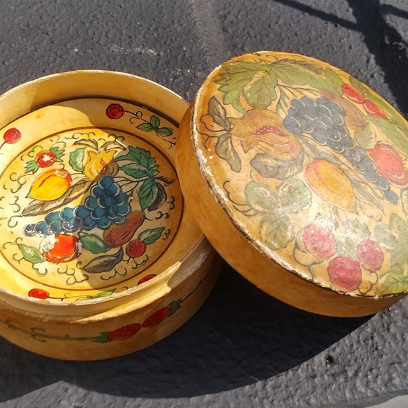 Alfred Knobler Paper Mache Trays - Picture 2 of 2